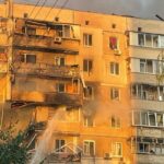 Київ під масованою атакою РФ: є загиблі та поранені, горить будівля Кабміну