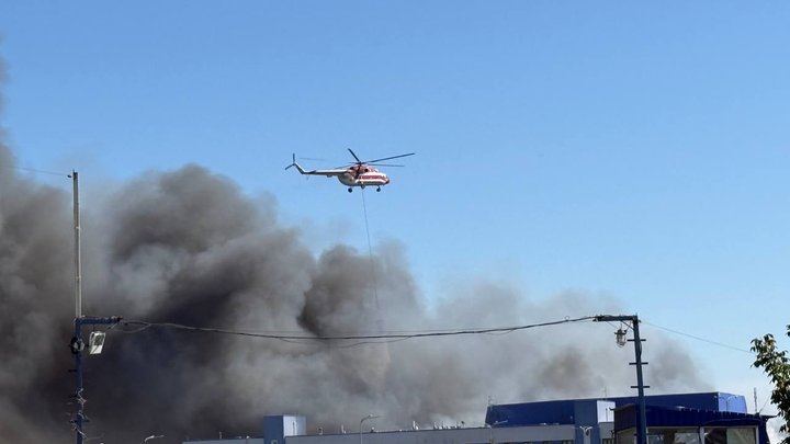 17 тис. квадратних метрів у полум'ї: пожежу в логістичному центрі "Епіцентру" загасили