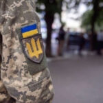 В Киеве мужчина, находящийся в розыске ТЦК, укусил полицейского