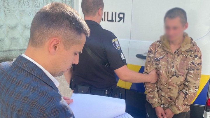 Відібрав гроші у пораненого військового на кріслі колісному: затримали киянина