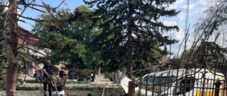 Росія скинула авіабомбу під час видачі пенсій на Донеччині: понад 20 загиблих цивільних