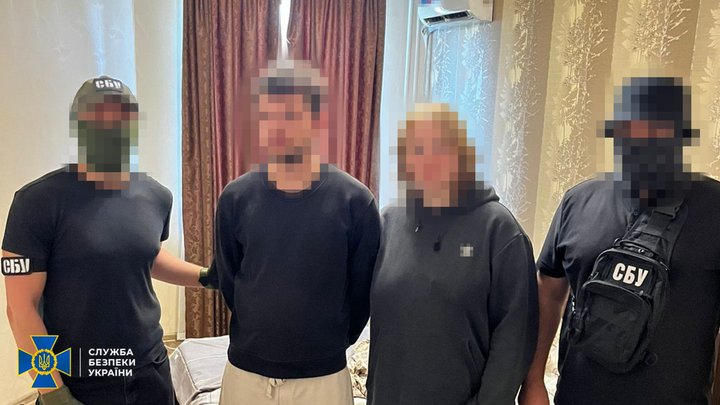 Встановлювали камери у багатоповерхівках: подружжя з Київщини підозрюють в коригуванні російських обстрілів