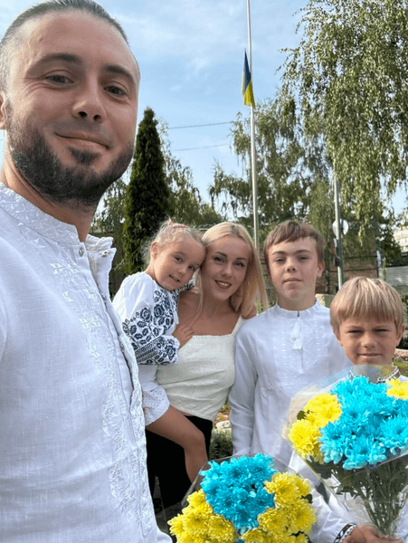 Тарас и Елена Тополя с детьми