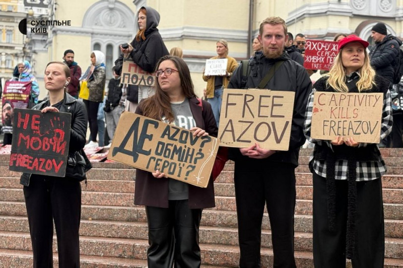 У Києві відбулася традиційна акція-нагадування "Не мовчи! Полон вбиває"