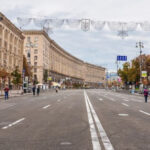 У Києві щоранку зупинятимуть рух на Хрещатику на час хвилини мовчання