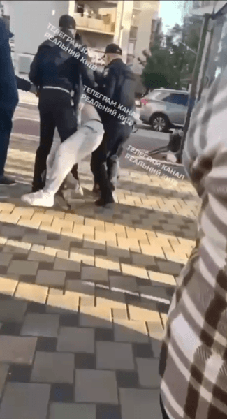 Жестокое задержание мужчины на ДВРЗ: в полиции Киева прокомментировали инцидент
