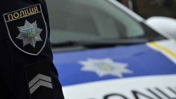 В поліцію Києва надійшли повідомлення про замінування шкіл і ТРЦ