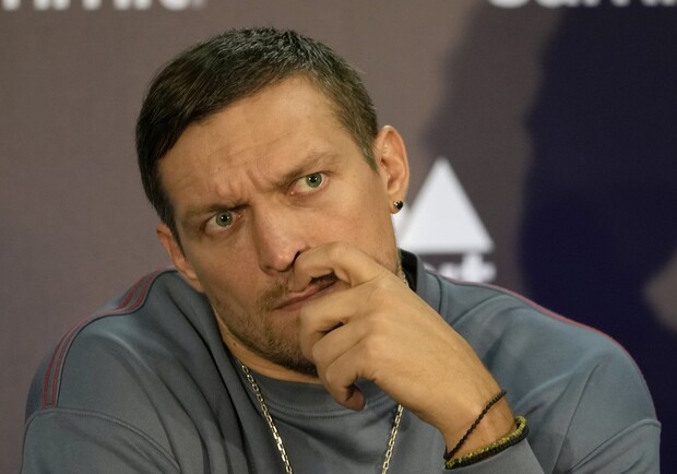Олександр Усік потрапив у скандал після захисту докторської дисертації. 