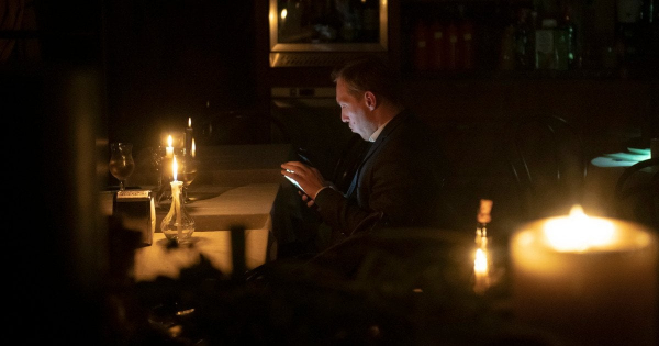 
 Графік відключення світла на 1 листопада в Києві: коли не буде електроенергії
 