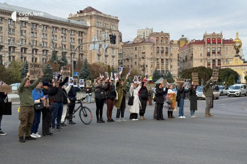 У середмісті Києва вшанували загиблих військових