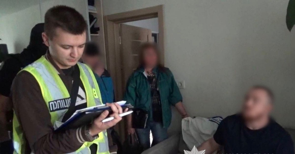 
 У Києві псевдомольфар "знімав пороблення" через соцмережі: подробиці
 