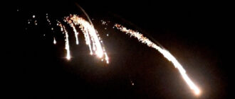 У Києві вночі пролунали вибухи: столицю атакують БпЛА У Києві вночі пролунали вибухи: столицю атакують БпЛА