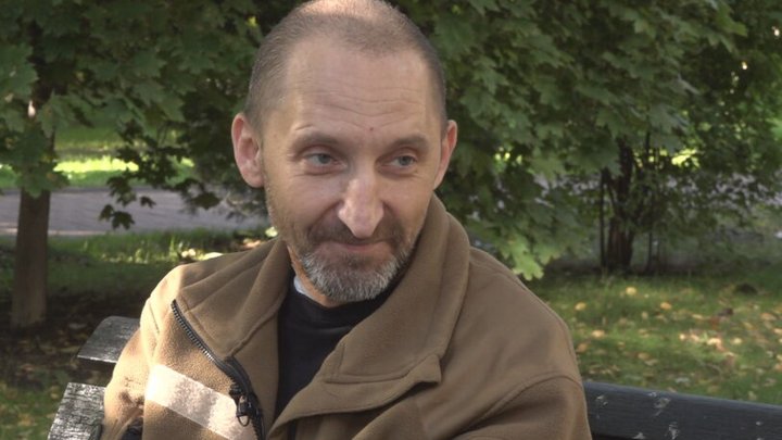 "Рушник надії": у Києві рідні полонених і зниклих безвісти воїнів організували акцію до Дня захисника