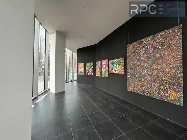 
 У Києві здають в оренду "квартиру з майбутнього" за рекордно високу ціну: що в ній особливого (фото)
 