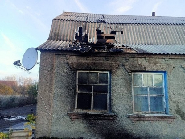 Київщина пережила атаку дронів: горіли будинки та автівки (фото)
  
 Київщина пережила атаку дронів: горіли будинки та автівки (фото)