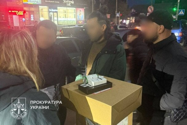 
 Водія Mercedes, який до непритомності побив велосипедиста, знову затримали: що відомо про нову підозру
 
