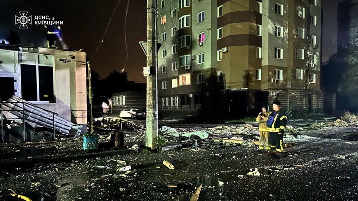 На Київщині знеструмлені 28 тисяч домогосподарств, в Броварах пошкоджені три будинки після атаки РФ