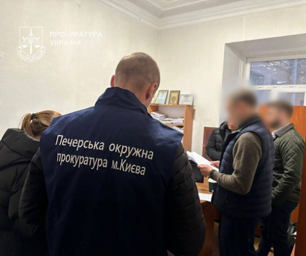 Скандал з сурогатним материнством: у Києві викрили спробу продажу немовля