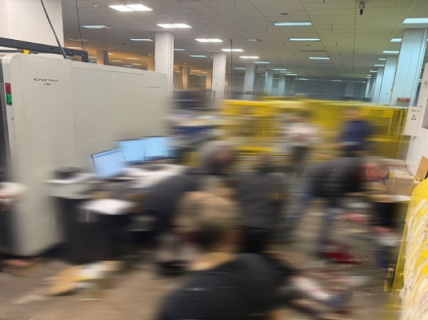 З'явилися фото з місця вибуху на Укрпошті З'явилися фото з місця вибуху на Укрпошті