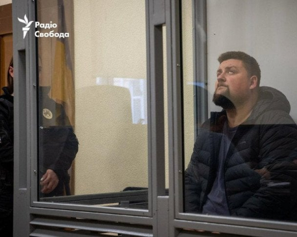 
 Побиття чоловіка біля Голосіївського ТЦК у Києві: суд обрав запобіжні заходи підозрюваним поліцейським (фото)
 