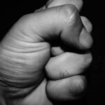 Натовп підлітків побив чоловіка в київському метро: реакція поліції (фото)