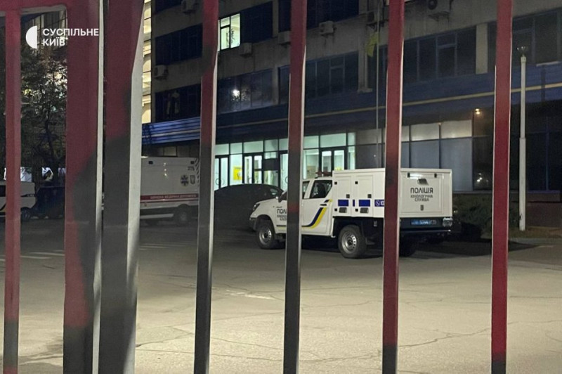 У Києві на Укрпошті вибухнула посилка, п'ятеро людей поранені