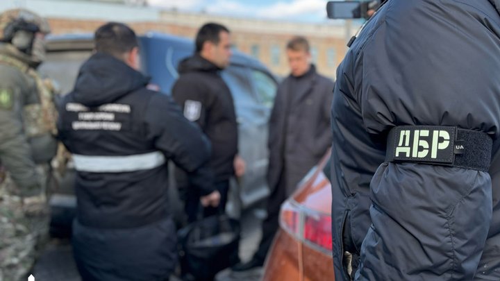 У Київському ТЦК заперечують, що у розподільчому центрі на ДВРЗ жахливі умови для мобілізованих