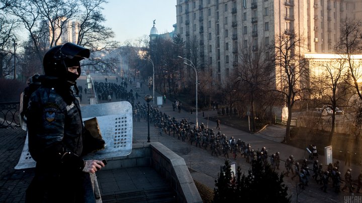 Річниця Євромайдану: в центрі Києва відбулись пам'ятні заходи