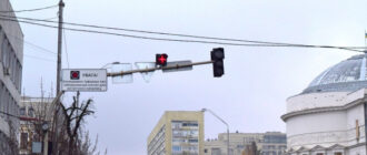 У Києві на світлофорі з'явиться додатковий сигнал "Грецький хрест": що він означає