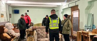 У Києві жінку з дитиною не впустили в укриття: що розповіли у поліції та учасники інциденту