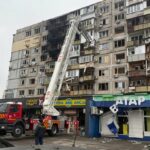 "Спустилася в укриття і за пів години пролунав вибух": як пережили атаку РФ мешканці Дарницького району Києва