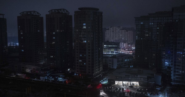 
 Графіки не діють: де в Україні застосовують екстрені та аварійні відключення
 