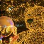 Магія серед темряви: ILLUMINARIUM повертається на ВДНГ з казковими світловими інсталяціями