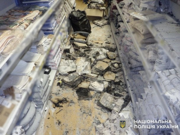 Під Києвом іноземець підпалив гіпермаркет: деталі та фото
Під Києвом іноземець підпалив гіпермаркет: деталі та фото