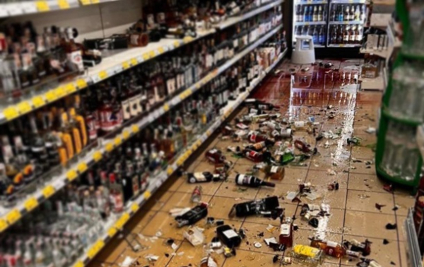 Киянин розгромив алкогольний відділ у магазині