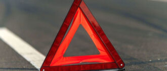 У Києві сталася серйозна ДТП за участі фури: чи є жертви (відео)