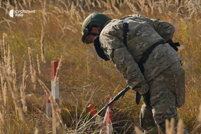 "На навчаннях зірвав розтяжку". Як ветерани опановують гуманітарне розмінування в Києві
