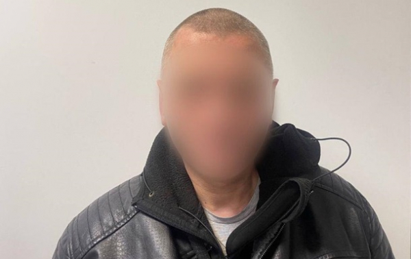 У Києві "таксист"-рецидивіст зґвалтував 18-річну пасажирку У Києві "таксист"-рецидивіст зґвалтував 18-річну пасажирку