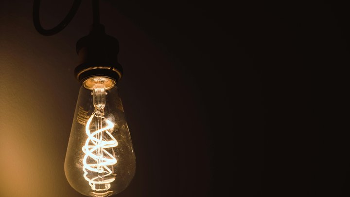 Як вимикатимуть світло у Києві та області 28 листопада: графіки