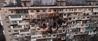 Удар по дев'ятиповерхівці в Києві: кількість загиблих знову зросла, під завалами шукають людей