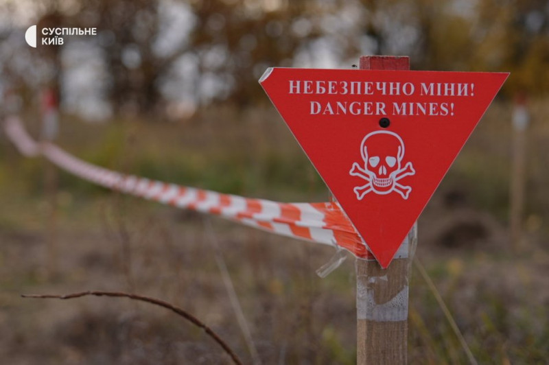 "На навчаннях зірвав розтяжку". Як ветерани опановують гуманітарне розмінування в Києві