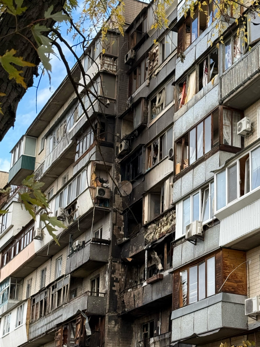 Втратив маму і ледь не втратив життя: в «Охматдиті» врятували підлітка після ворожої атаки фото 1