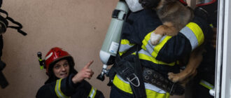 Вибух і масштабна пожежа в Києві: рятувальники назвали причину (фото)