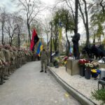 "Черговий день пам'яті": побратими зібрались на Аскольдовій могилі на 30-річчя "Да Вінчі"