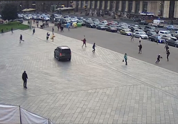 Через 5 років суд виніс вирок водію, який втратив свідомість і влетів в натовп людей на Майдані Незалежності - фото: Патрульна Поліція Києва