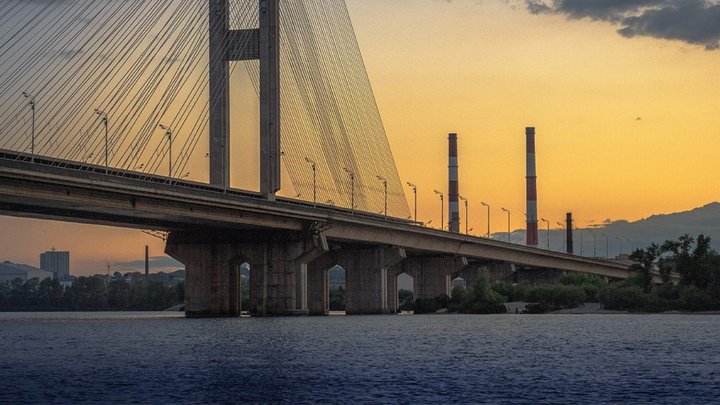 У Києві під час повітряних тривог буде обмежений рух Південним мостом — КМДА