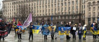 Акція на підтримку військовополонених в Києві: родичі зниклих проти фільму "Як козаки на Курщину ходили"