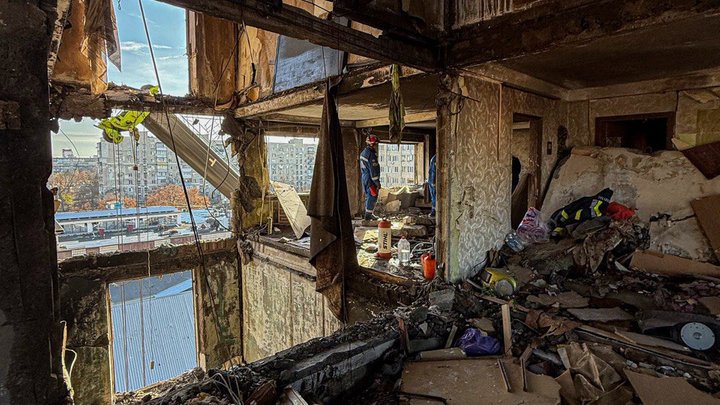 Правило двох стін не врятувало: показали зсередини будинок у Києві після влучання "шахеда"