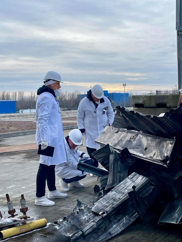 На Чорнобильській АЕС працює місія МАГАТЕ для оцінки безпеки після атаки РФ