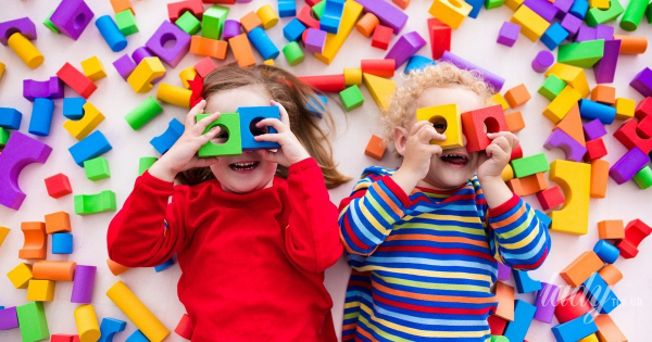 
 Гра, музика і дружба: у Києві стартує "Халабуда Фест"
 